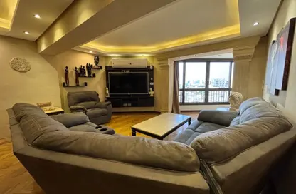 Apartment - 4 Bedrooms - 2 Bathrooms for rent in Street 216 - Degla - Hay El Maadi - Cairo