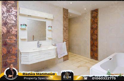 Apartment - 3 Bedrooms - 1 Bathroom for rent in Al Geish Road - Camp Chezar - Hay Wasat - Alexandria