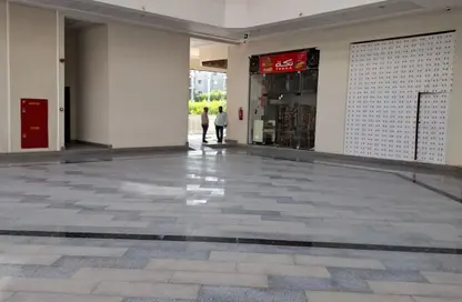 Shop - Studio - 1 Bathroom for sale in Silver Gate Mall - 12th District - Sheikh Zayed City - Giza