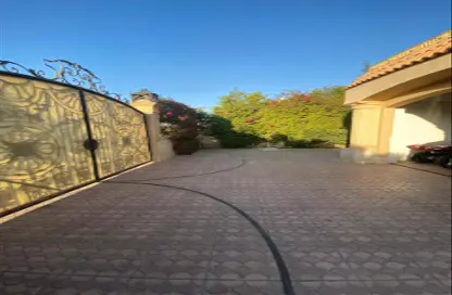 فيلا - 5 غرف نوم - 7 حمامات للبيع في الصفوة - محور 26 يوليو - مدينة 6 أكتوبر - الجيزة