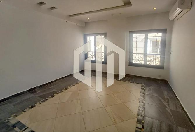 8133900 - Property Image 3