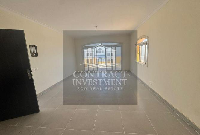 8008281 - Property Image 2