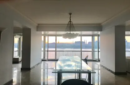 شقة - 3 غرف نوم - 3 حمامات للايجار في شارع محمد مرعشلي - الزمالك - القاهرة