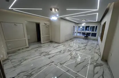 Apartment - 3 Bedrooms - 2 Bathrooms for sale in Mohi Al Din Abou El Ezz St. - Dokki - Giza