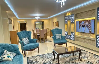 Apartment - 3 Bedrooms - 3 Bathrooms for rent in Mohandessin - Giza