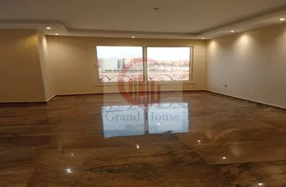 Apartment - 3 Bedrooms - 2 Bathrooms for rent in Al Shaimaa St. - Area F - Ganoob El Acadimia - New Cairo City - Cairo