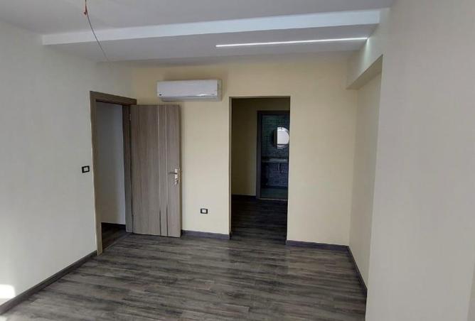 8260109 - Property Image 2