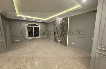 Apartment - 3 Bedrooms - 2 Bathrooms for sale in Omar Khorshid St. - El Banafseg 10 - El Banafseg - New Cairo City - Cairo