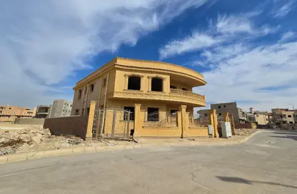 Villa - 6 Bedrooms - 6 Bathrooms for sale in Ard Al Mokhabarat - Hadayek October - 6 October City - Giza