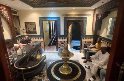 محل تجاري - استوديو - 2 حمامات للبيع في شارع مصدق - الدقي - الجيزة