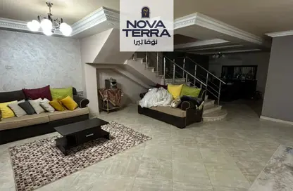 دوبلكس - 4 غرف نوم - 3 حمامات للبيع في الحي العاشر - الشيخ زايد - الجيزة