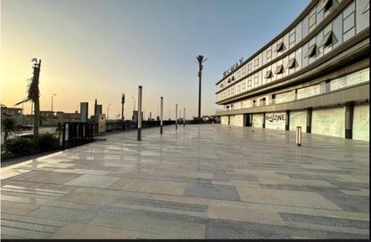 Retail - Studio - 1 Bathroom for rent in Mohamed Naguib Axis - Abou El Houl - New Cairo City - Cairo