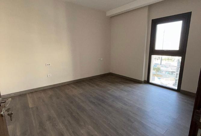 8205303 - Property Image 2