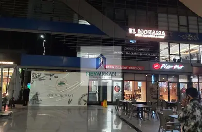 Office Space - Studio - 2 Bathrooms for rent in The Gate Plaza Mall - 10th District - Sheikh Zayed City - Giza