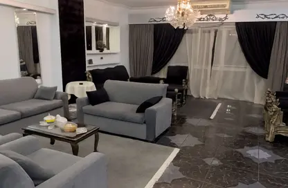 Apartment - 3 Bedrooms - 2 Bathrooms for sale in Emtedad Al Falouga St. - Al Agouza - Giza