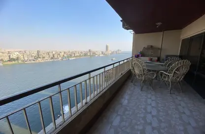 Apartment - 4 Bedrooms - 3 Bathrooms for sale in Nile St. - Dokki - Giza