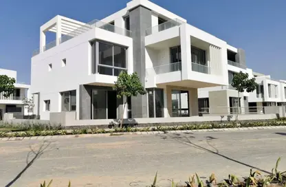 Villa - 5 Bedrooms - 5 Bathrooms for sale in New Giza - Cairo Alexandria Desert Road - 6 October City - Giza