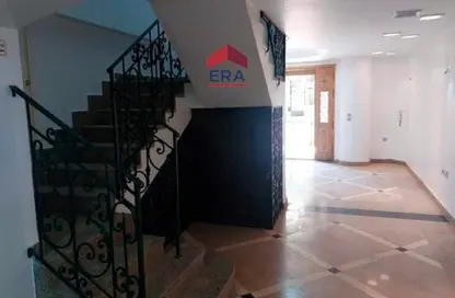 Duplex - 3 Bedrooms - 2 Bathrooms for rent in Street 200 - Degla - Hay El Maadi - Cairo