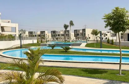 Townhouse - 4 Bedrooms - 4 Bathrooms for sale in Lake West - Sheikh Zayed Compounds - Sheikh Zayed City - Giza