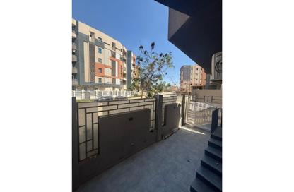 Apartment - 2 Bedrooms - 1 Bathroom for rent in South Lotus - El Lotus - New Cairo City - Cairo