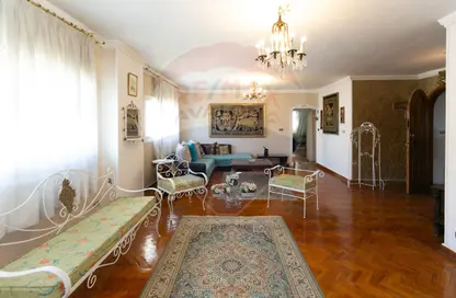 شقة - 3 غرف نوم - 2 حمامات للايجار في زيزينيا - حي شرق - الاسكندرية