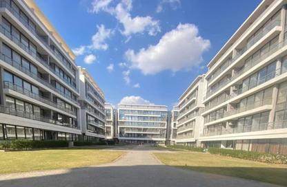 Apartment - 3 Bedrooms - 3 Bathrooms for sale in lakefront - Hadayek October - 6 October City - Giza