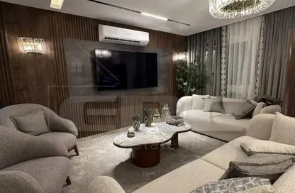 Apartment - 2 Bedrooms - 2 Bathrooms for sale in Swan Lake Residence - 5th Settlement Compounds - The 5th Settlement - New Cairo City - Cairo