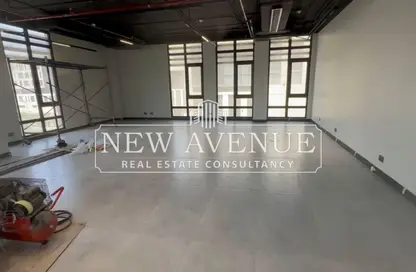 Office Space - Studio - 1 Bathroom for rent in District 5 - 5th Settlement Compounds - The 5th Settlement - New Cairo City - Cairo