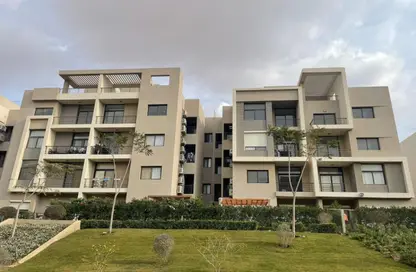 Apartment - 2 Bedrooms - 2 Bathrooms for sale in New Cairo City - Cairo
