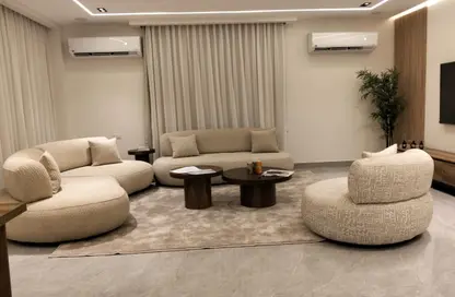 Apartment - 3 Bedrooms - 3 Bathrooms for rent in Stone Residence - 5th Settlement Compounds - The 5th Settlement - New Cairo City - Cairo