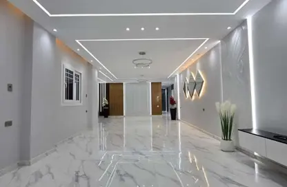 Apartment - 3 Bedrooms - 2 Bathrooms for sale in Gate 4 - Mena - Hadayek El Ahram - Giza