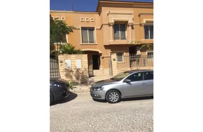 فيلا - 4 غرف نوم - 4 حمامات للبيع في رويال ميدوز - كمبوندات الشيخ زايد - الشيخ زايد - الجيزة