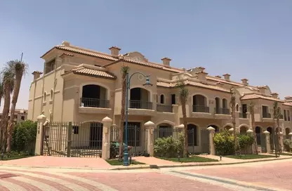 Villa - 6 Bedrooms - 5 Bathrooms for sale in Al Patio 5 East - El Patio - El Shorouk Compounds - Shorouk City - Cairo