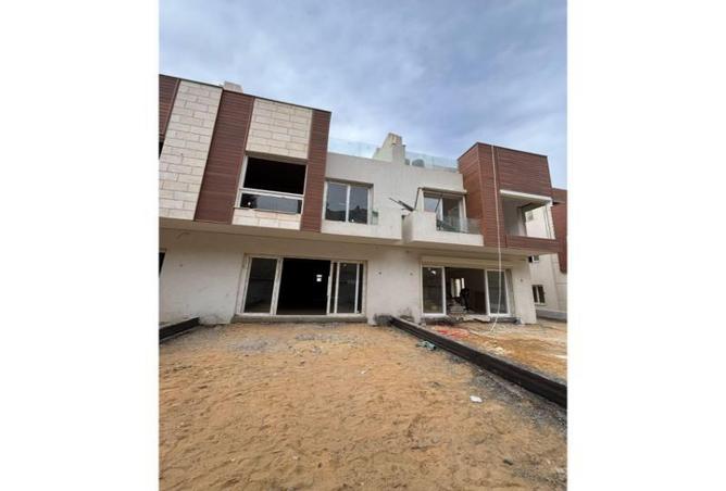 8043207 - Property Image 2