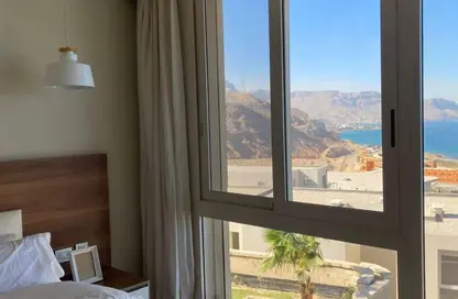 منزل مزدوج - 4 غرف نوم - 2 حمامات للبيع في المونت جلاله - العين السخنة - السويس