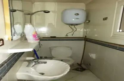 Apartment - 3 Bedrooms - 3 Bathrooms for rent in Aswan Square - Al Agouza - Giza