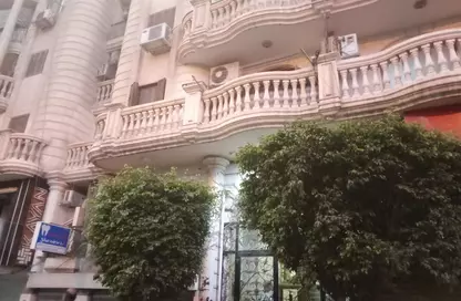 Apartment - 3 Bedrooms - 2 Bathrooms for sale in Kamal Eldin Salah St. - Smouha - Hay Sharq - Alexandria