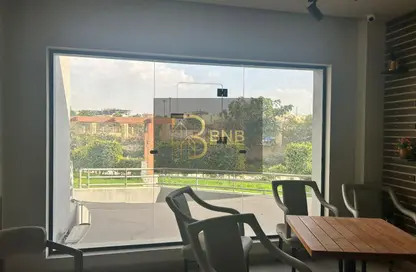 Shop - Studio - 2 Bathrooms for rent in Fountain Park - 5th Settlement Compounds - The 5th Settlement - New Cairo City - Cairo