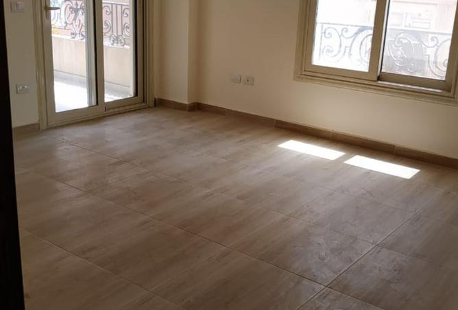 8395990 - Property Image 2