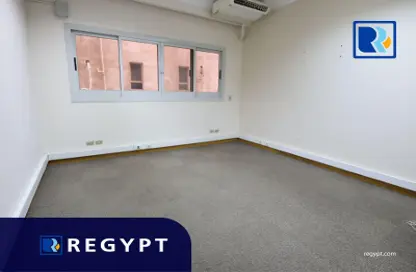 Office Space - Studio - 3 Bathrooms for rent in Street 201 - Degla - Hay El Maadi - Cairo