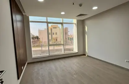 Office Space - Studio - 1 Bathroom for rent in Arkan Plaza - 26th of July Corridor - Sheikh Zayed City - Giza