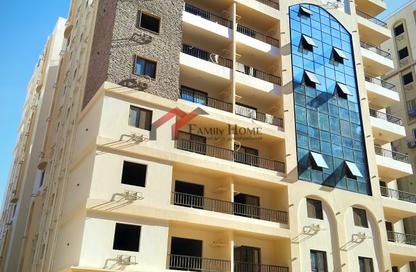 Apartment - 3 Bedrooms - 2 Bathrooms for sale in Wadi Degla St. - 3rd Sector - Zahraa El Maadi - Hay El Maadi - Cairo