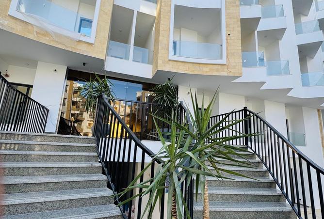 8420917 - Property Image 3