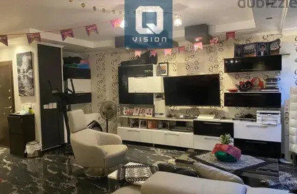 Apartment - 3 Bedrooms - 3 Bathrooms for sale in Al Arqam Ibn Abi Al Arqam St. - El Mearag City - Zahraa El Maadi - Hay El Maadi - Cairo