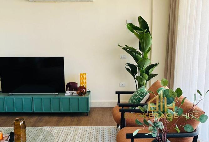 8329807 - Property Image 3