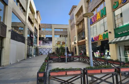 Retail - Studio - 2 Bathrooms for rent in Al Shabab St. - 17th District - Sheikh Zayed City - Giza