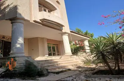 Villa - 5 Bedrooms - 4 Bathrooms for sale in Al Safwa - 26th of July Corridor - 6 October City - Giza
