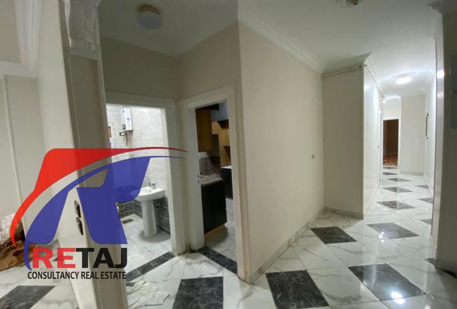 8198941 - Property Image 3