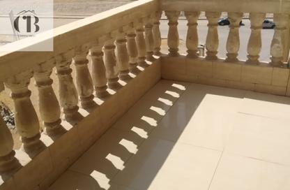 شقة - 3 غرف نوم - 2 حمامات للبيع في البوابة الاولي - خوفو - حدائق الاهرام - الجيزة