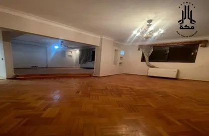 Apartment - 2 Bedrooms - 2 Bathrooms for rent in Salah Salem St. - Roxy - Heliopolis - Masr El Gedida - Cairo